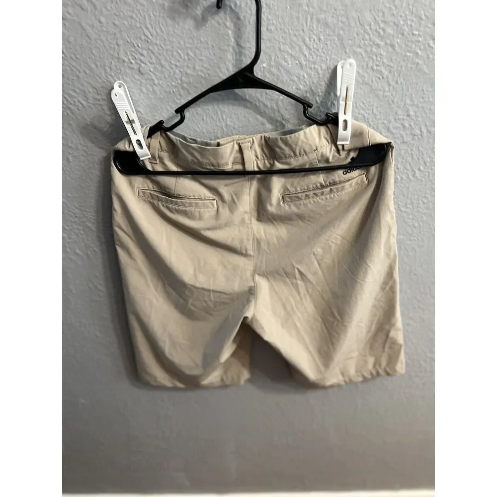 Adidas Golf Shorts men's size 32‎ Beige Inseam 10.5 Inches flat front